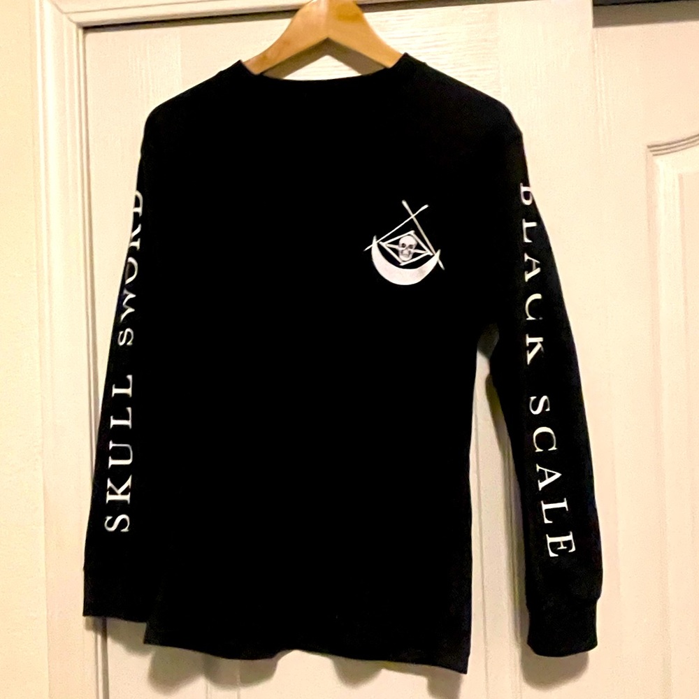 Black Scale Skull & Sword Sold Out Long Sleeved Black Tshirt